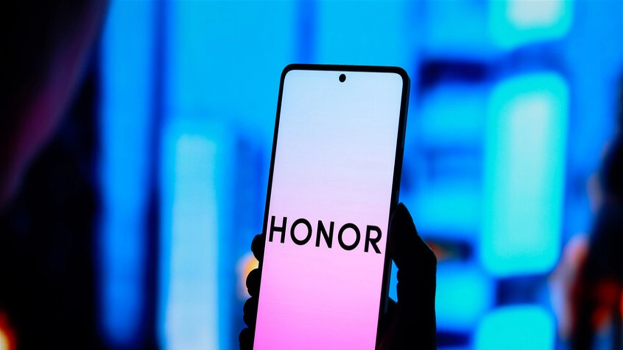 بمواصفات قياسية.. هاتف نحيف وجديد يتحدى تفوق آبل وسامسونج في الأسواق العالمية